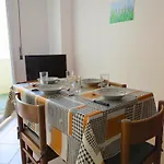 Viol'house - Balcony Sea View 4 Persons شقة فلورا