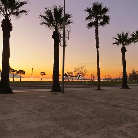 Viol'house - Balcony Sea View 4 Persons * Vlore