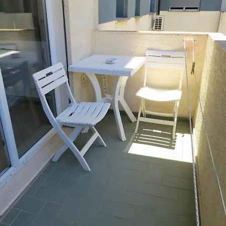 Apartamento Sea View Studio - Balcony - 2-4 Guests Vlorë
