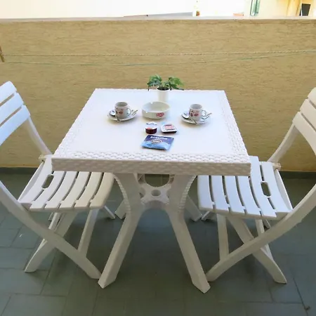 Sea View Studio - Balcony - 2-4 Guests דירה *